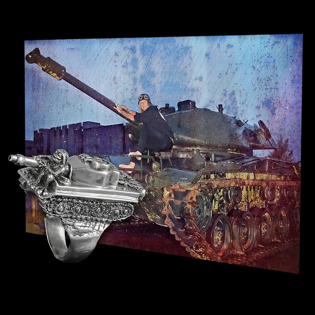Mr great frog - Paterson Riley rinding a tank 